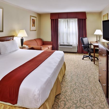 Holiday Inn Express Breaux Bridge By Ihg Henderson Exterior photo