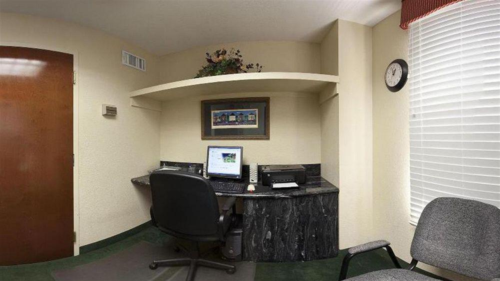 Holiday Inn Express Breaux Bridge By Ihg Henderson Exterior photo