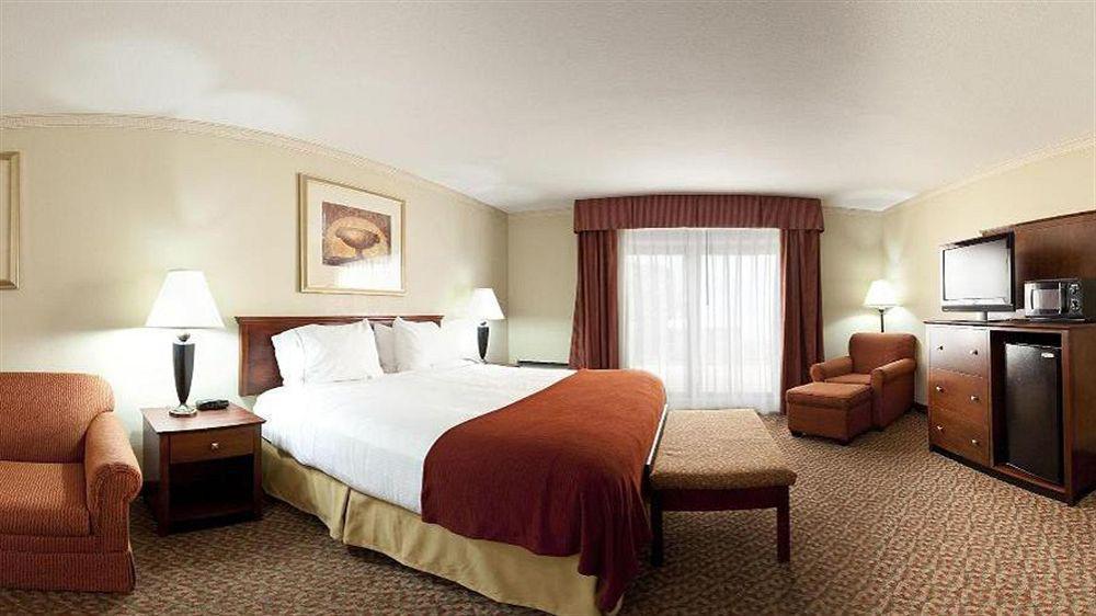 Holiday Inn Express Breaux Bridge By Ihg Henderson Exterior photo