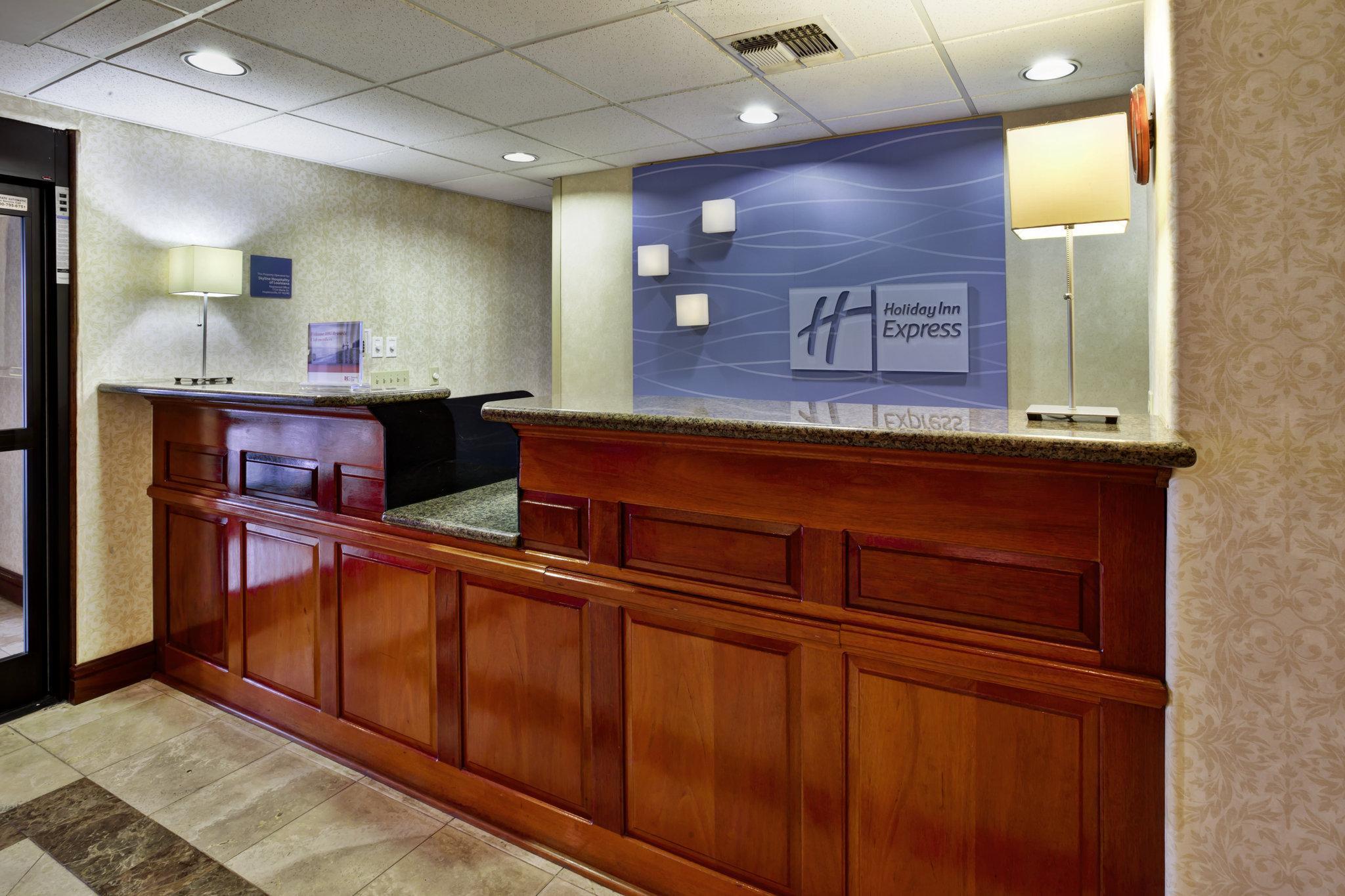 Holiday Inn Express Breaux Bridge By Ihg Henderson Exterior photo
