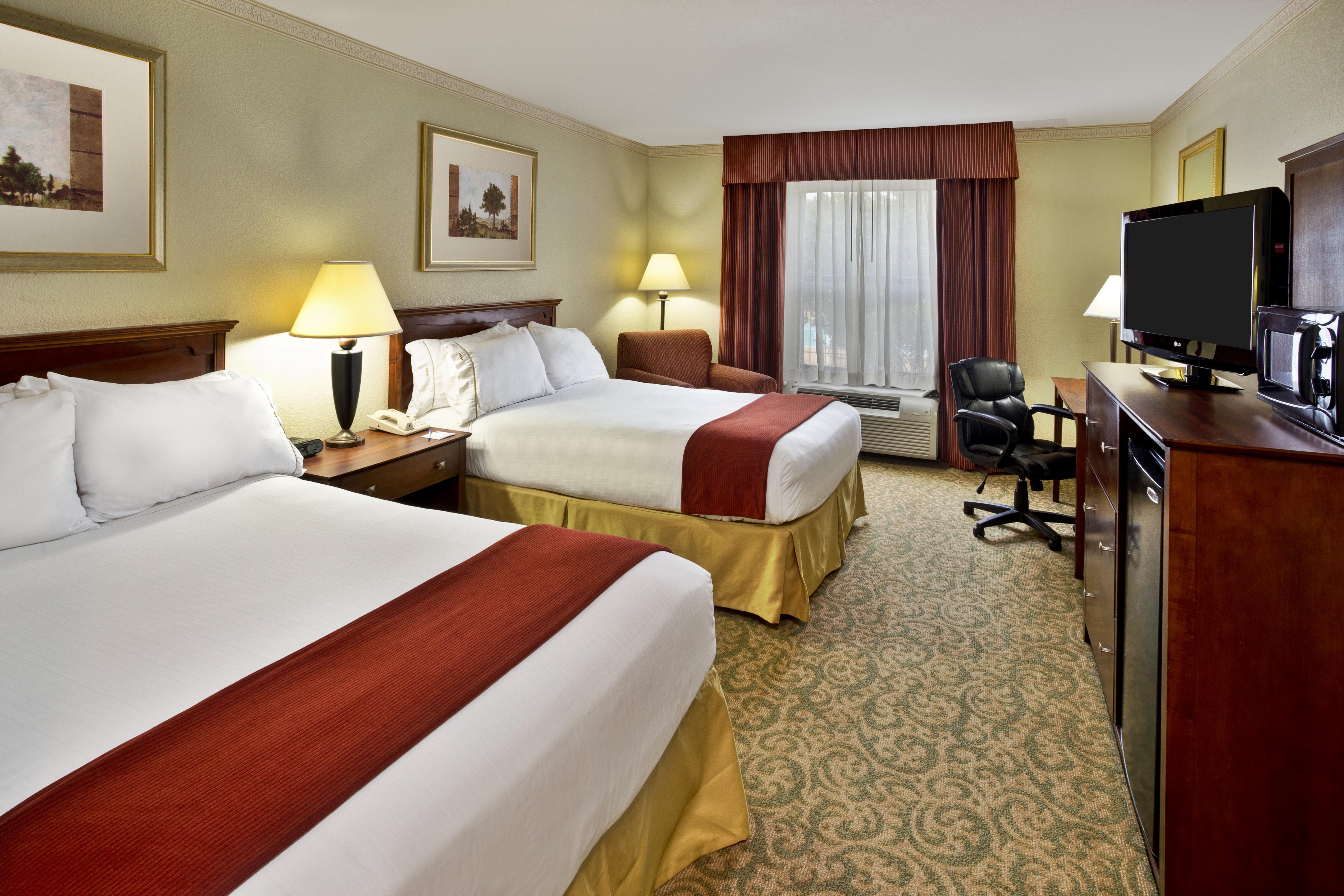 Holiday Inn Express Breaux Bridge By Ihg Henderson Exterior photo