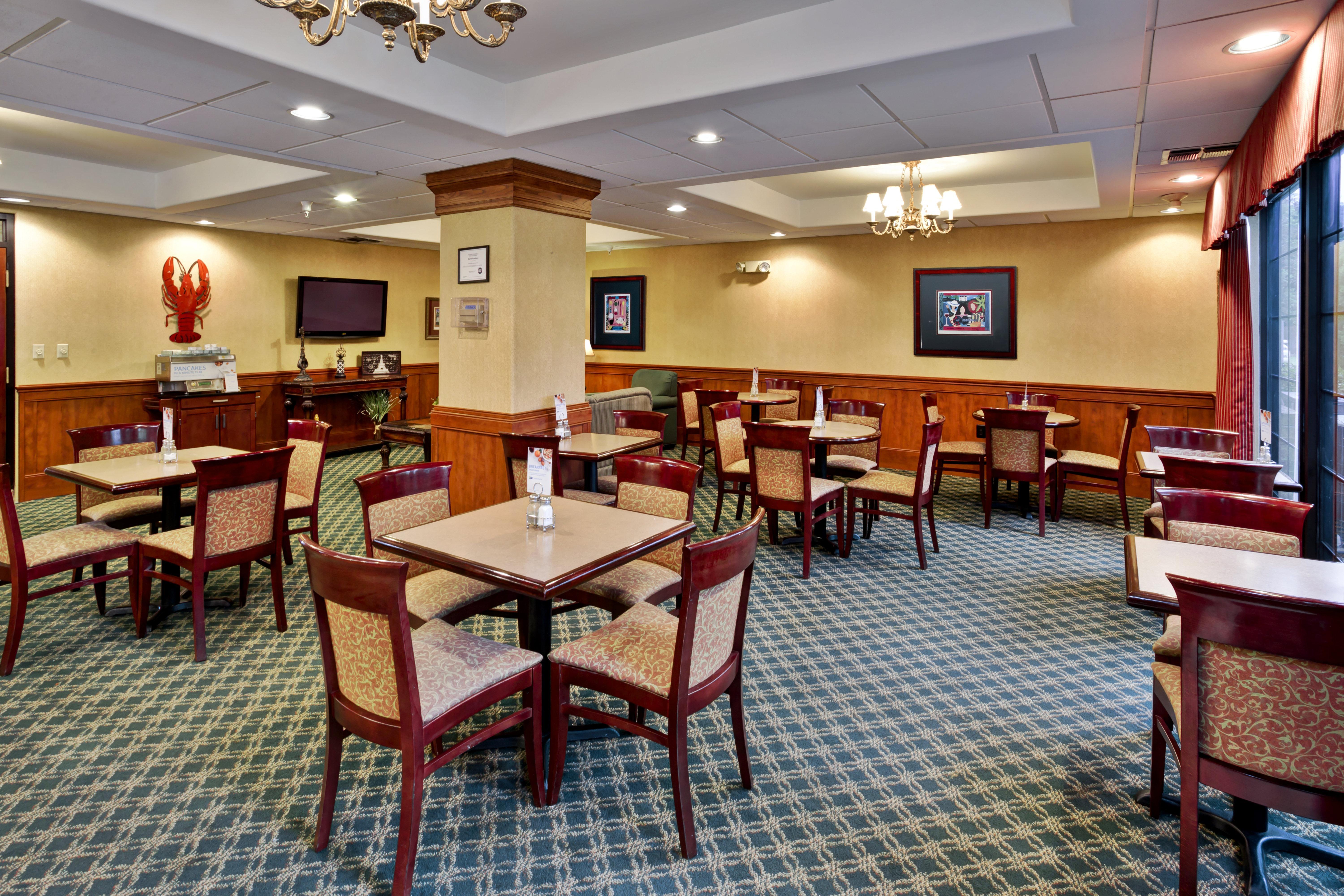 Holiday Inn Express Breaux Bridge By Ihg Henderson Exterior photo