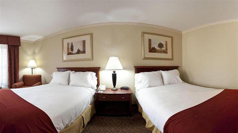 Holiday Inn Express Breaux Bridge By Ihg Henderson Exterior photo