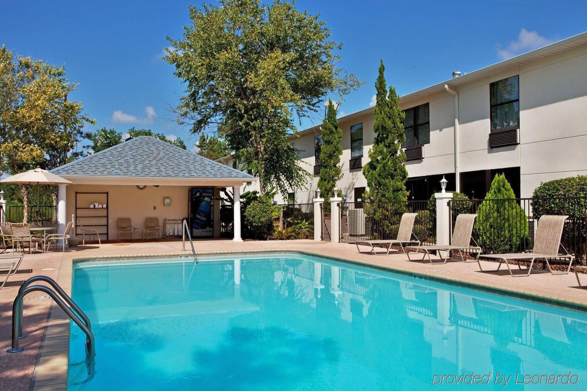 Holiday Inn Express Breaux Bridge By Ihg Henderson Exterior photo